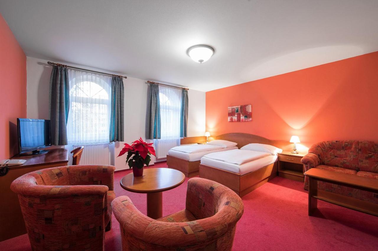 Attic Hotel Praga Exterior foto