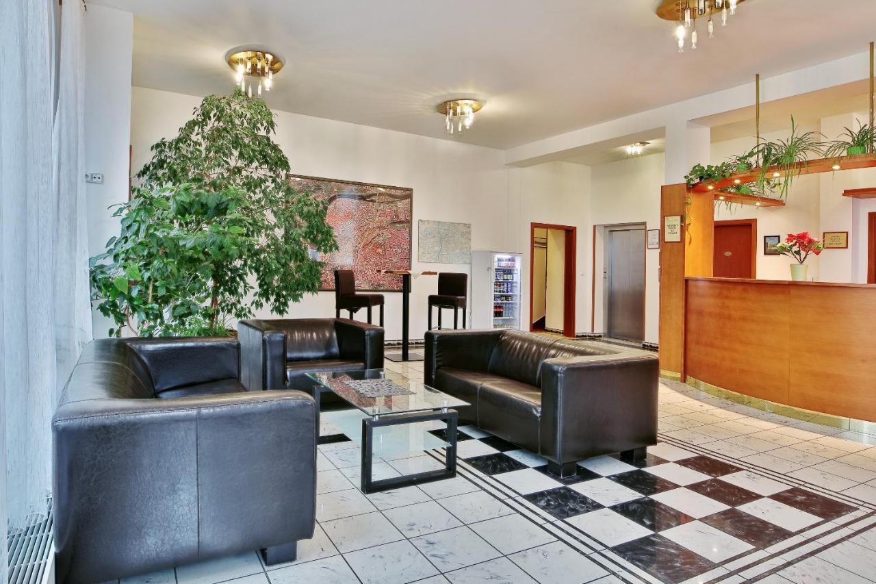 Attic Hotel Praga Exterior foto