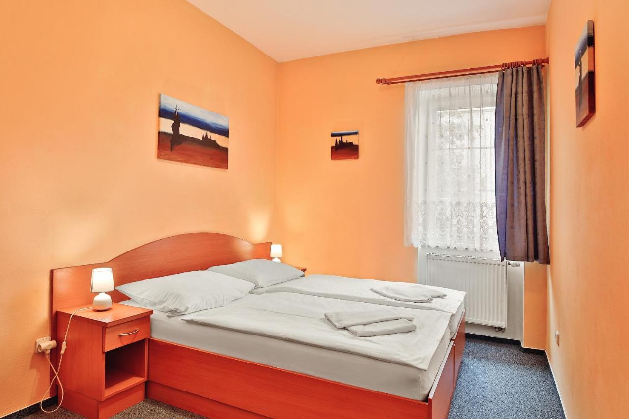 Attic Hotel Praga Exterior foto