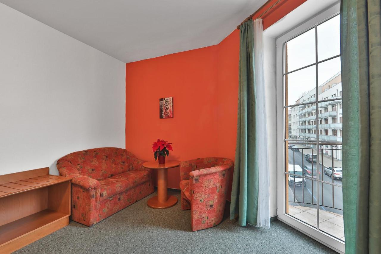 Attic Hotel Praga Exterior foto
